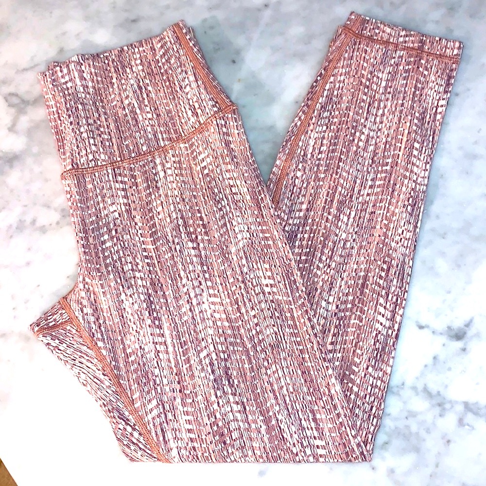 NWOT Lululemon Print Legging Size 8 Pink